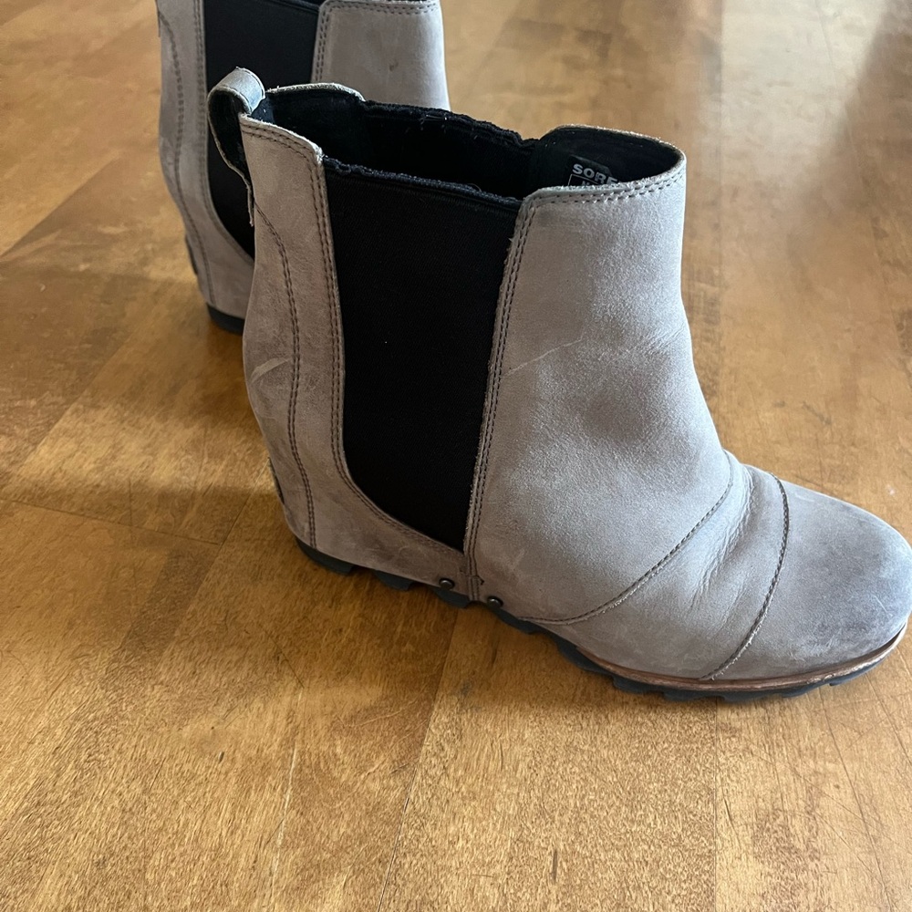 Sorel Women's Taupe Ankle Booties